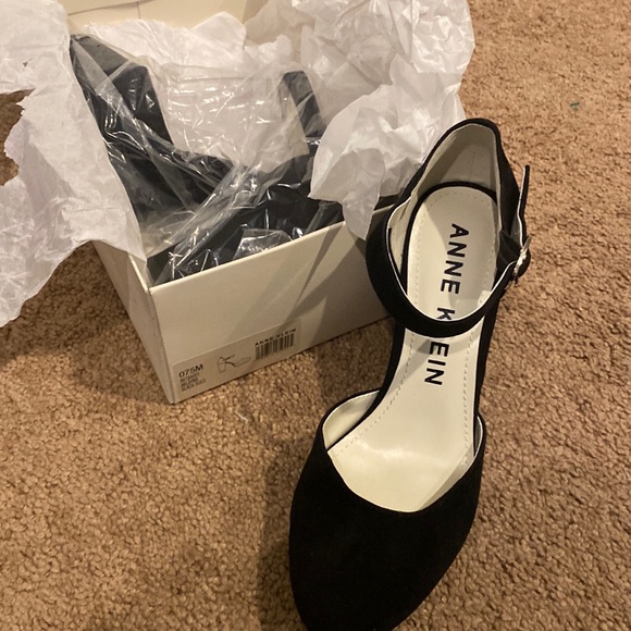 Anne Klein Sz 7.5 7 1/2 womens black suedes heels shoes NEW NIB